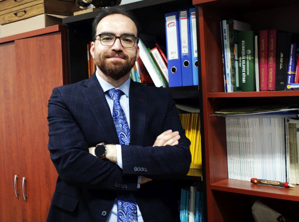 Prof. Dr. Alperen KAYMAKCI